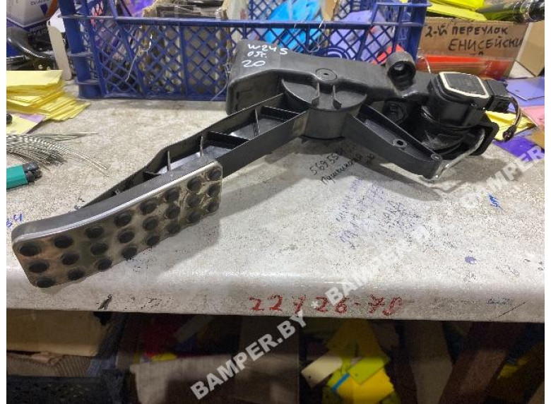 Педаль газа к Mercedes B W245, 2005г.