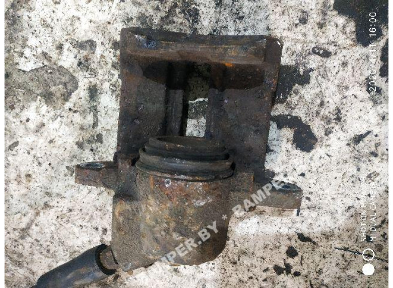 Суппорт передний правый к Renault Megane