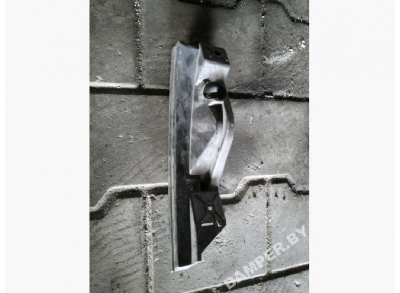 Кронштейн крепления бампера к Volkswagen Touran