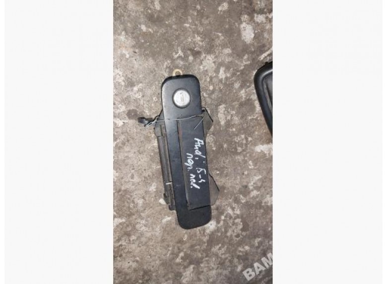 Ручка наружная передняя левая к Audi 80