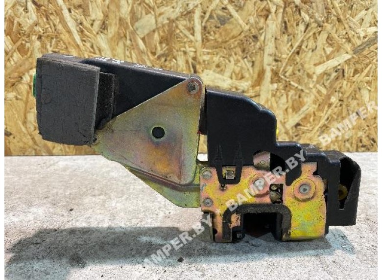 Замок двери передней правой к Volvo S40