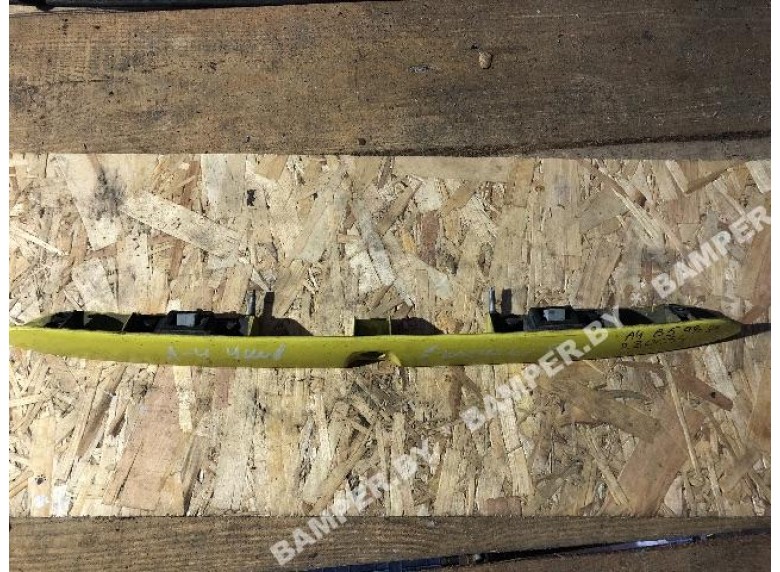 Накладка подсветки номера к Audi A4