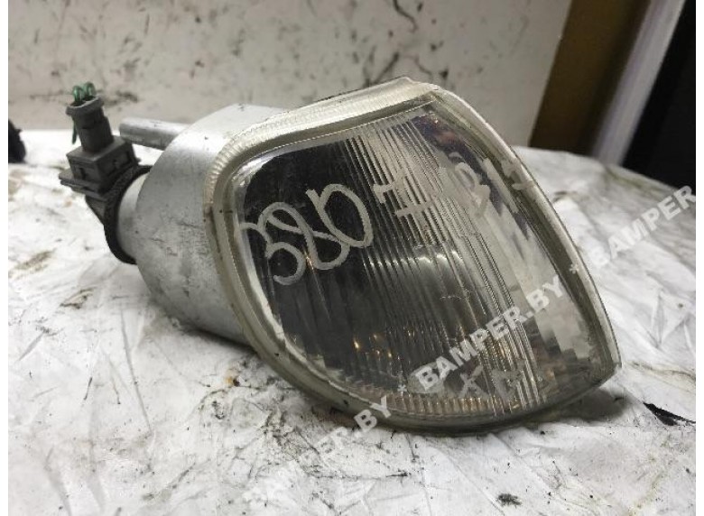 Поворотник правый к Citroen Saxo