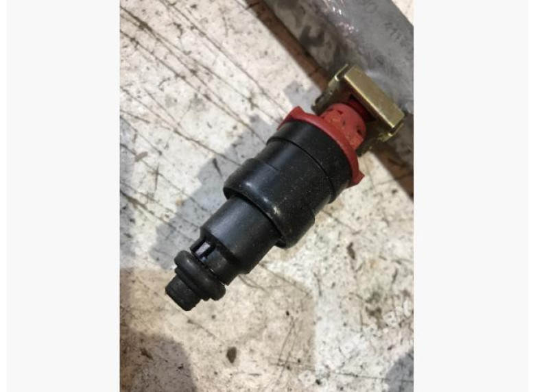 Форсунка к Opel Vectra, 1997г.