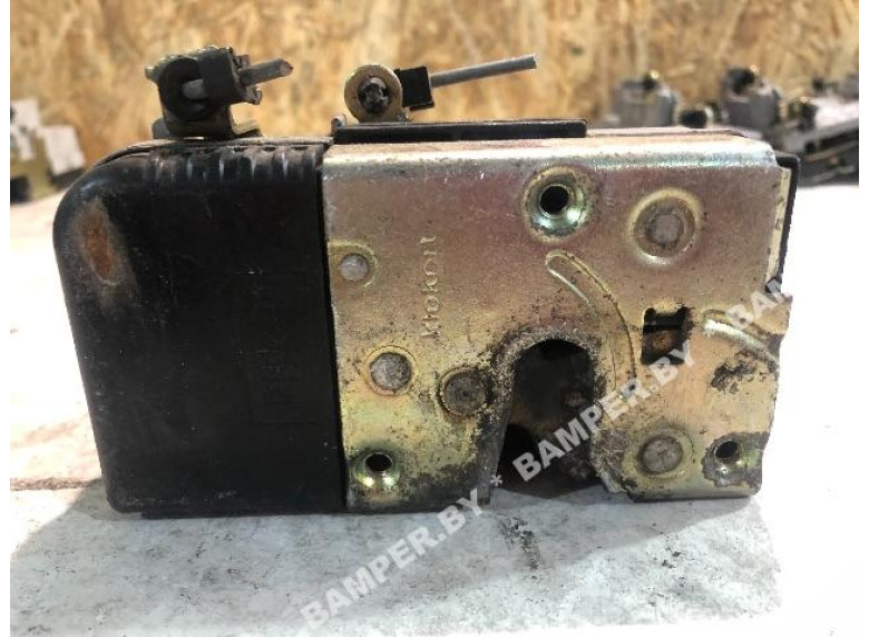 Замок двери передней правой к Peugeot 406, 2002г.