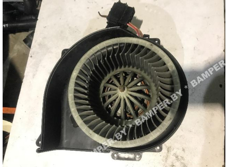 Моторчик печки к Volkswagen Polo, 2002г.