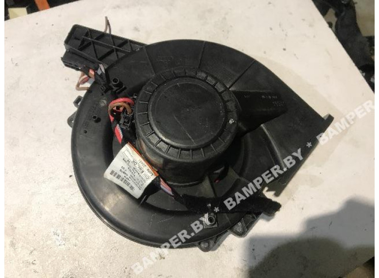 Моторчик печки к Volkswagen Polo, 2002г.