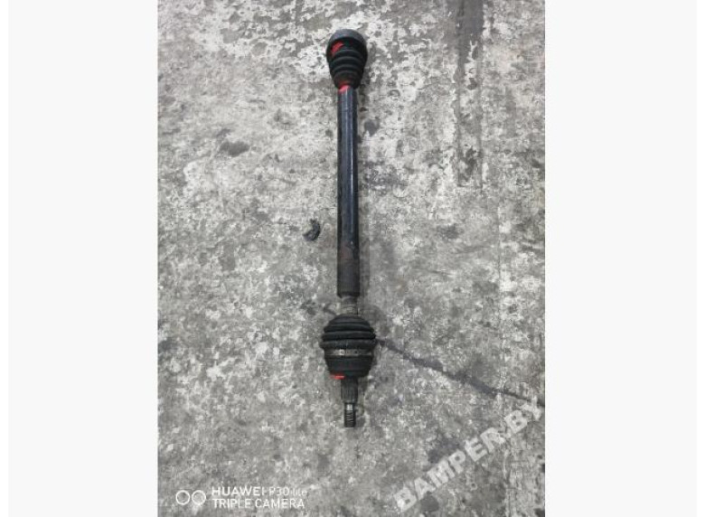 Полуось передняя правая (приводной вал, ШРУС) к Volkswagen Golf, 2001г.