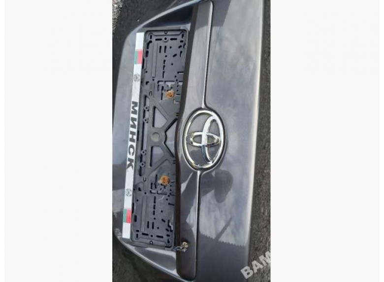 Накладка подсветки номера к Toyota Camry