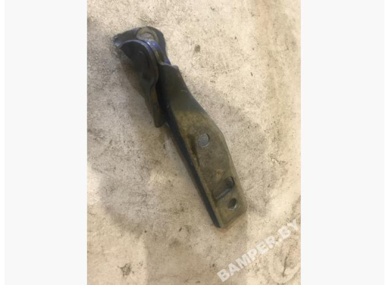 Петля капота правая к Volkswagen Golf, 2002г.