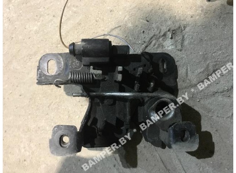 Замок капота к Audi A4