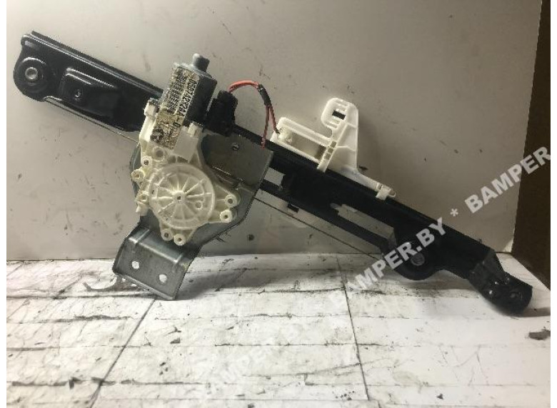 Стеклоподъемник электрический задний правый к Dodge Caliber, 2001г.