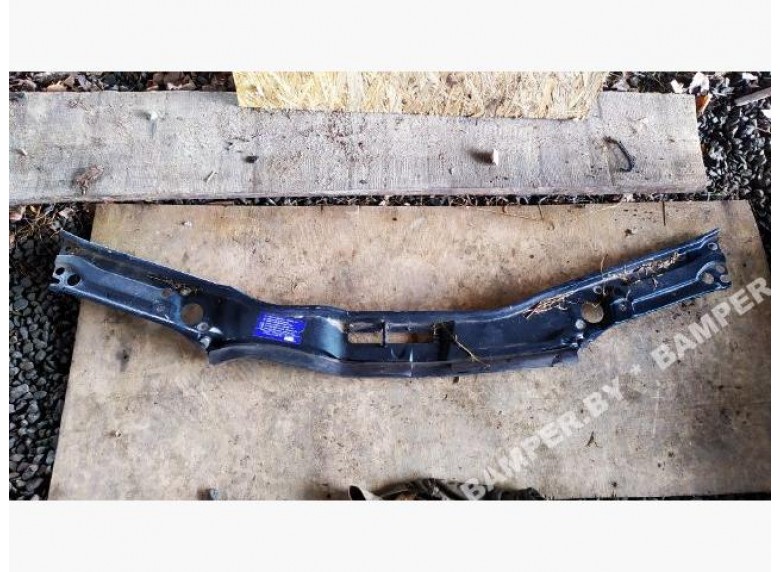 Рамка капота к Audi 100