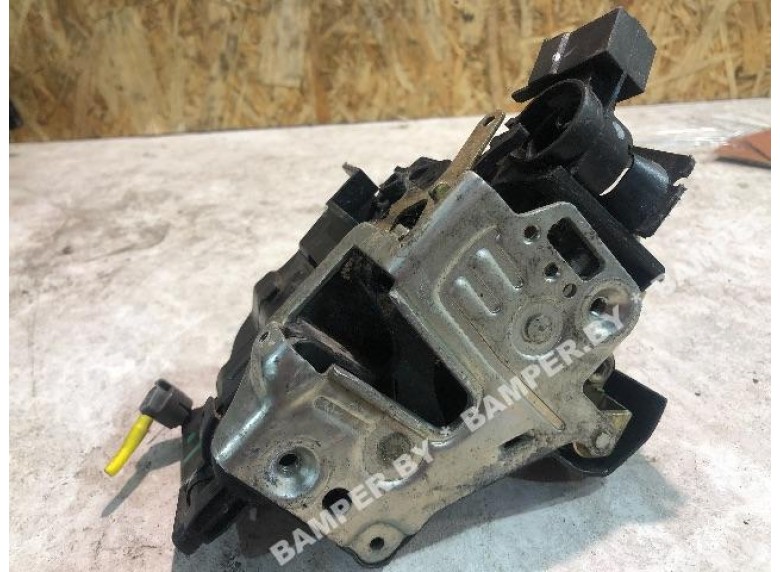 Замок двери передней правой к Mercedes E W210