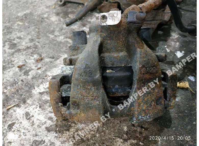 Суппорт передний левый к Fiat Punto