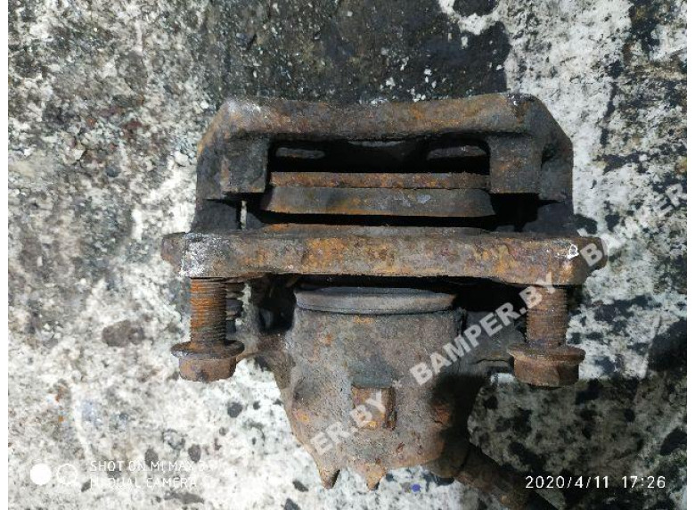 Суппорт передний левый к Volvo 440