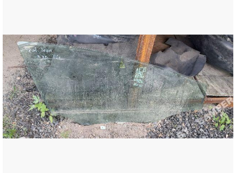 Стекло двери передней правой к Seat Leon