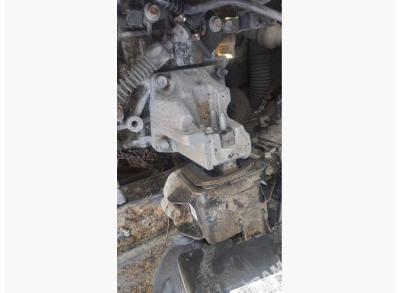 Подушка крепления КПП к Kia Optima