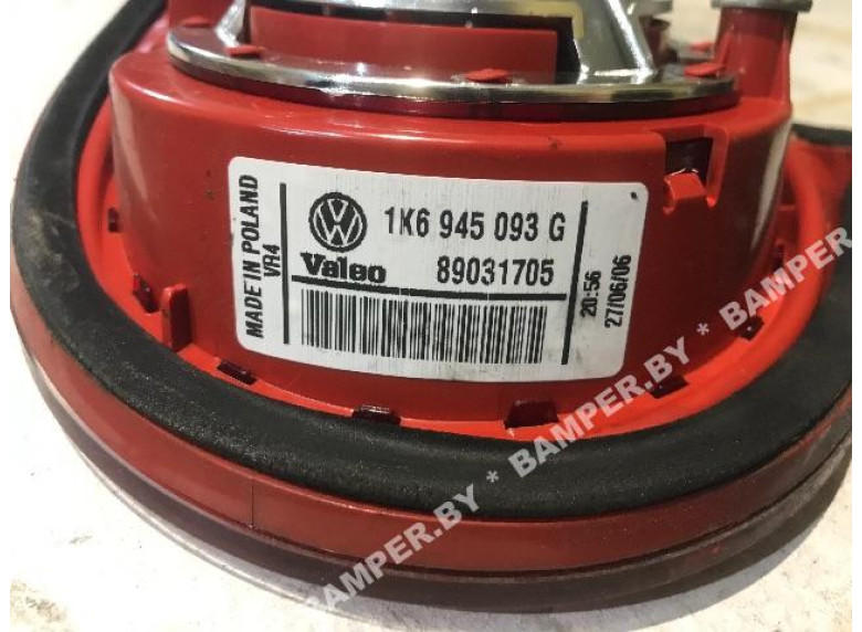Фонарь крышки багажника левый к Volkswagen Golf, 2006г.
