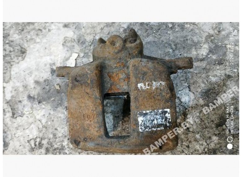 Суппорт передний левый к Peugeot 307