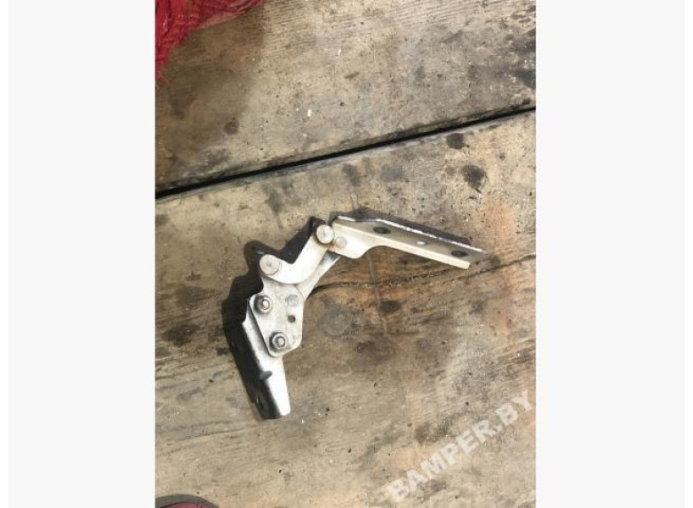 Петля капота правая к Renault Espace, 1997г.