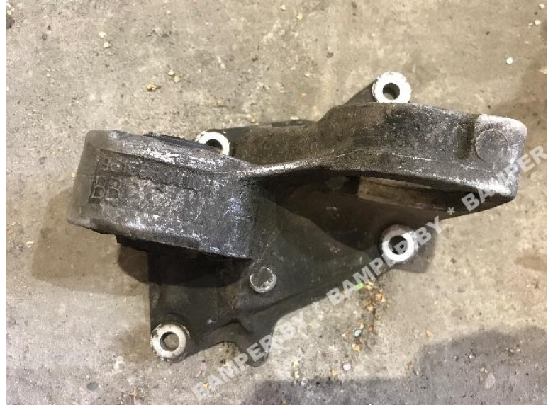 Кронштейн полуоси к Peugeot 605, 1995г.