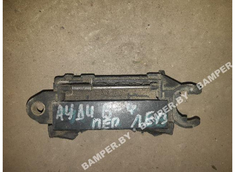 Ручка наружная передняя левая к Audi 100, 1992г.