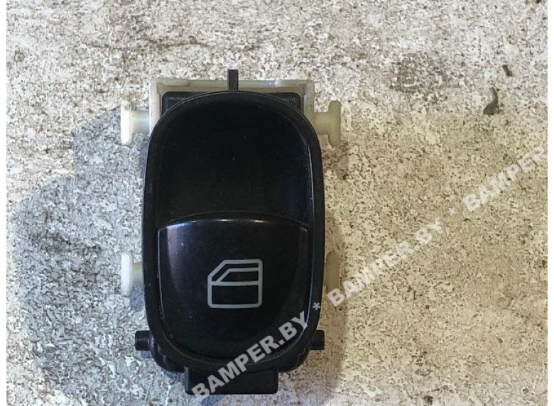 Кнопка стеклоподъемника к Mercedes C W203, 2003г.