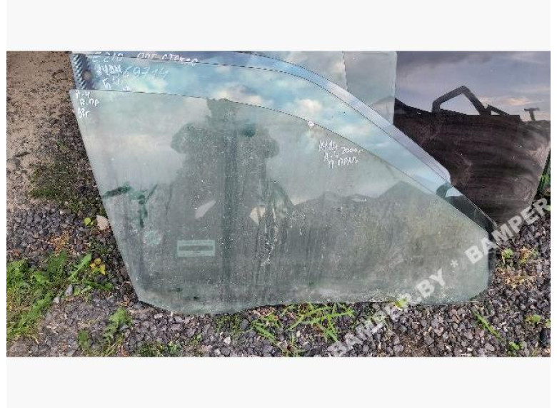 Стекло двери передней правой к Audi A4, 2000г.