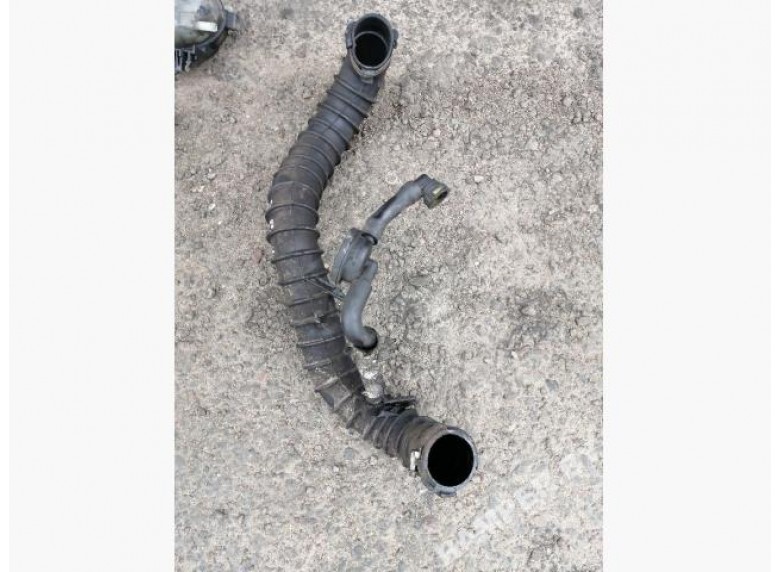 Патрубок турбины к Renault Master