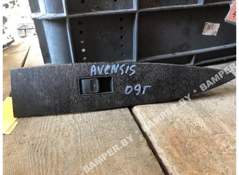 Кнопка стеклоподъемника к Toyota Avensis
