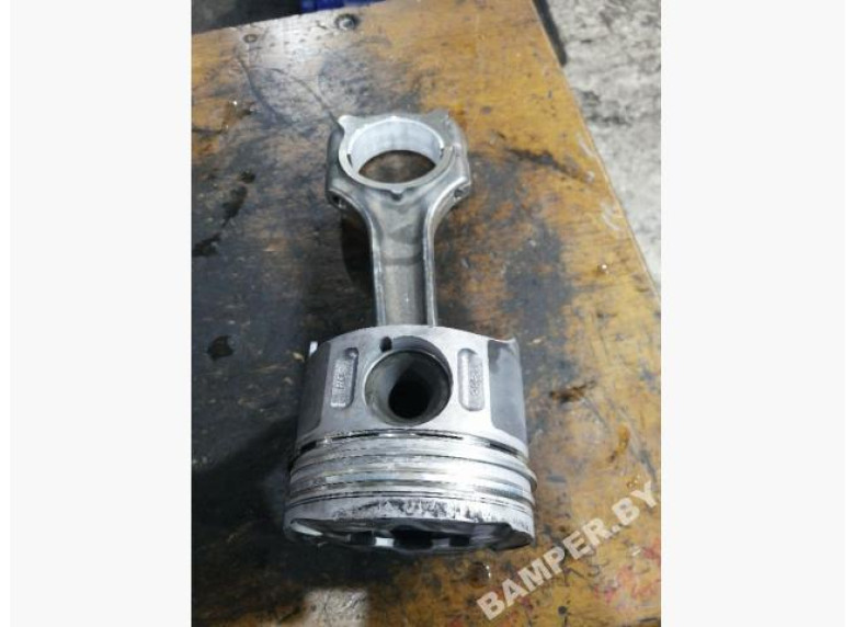 Поршень к Mercedes Sprinter, 2001г.