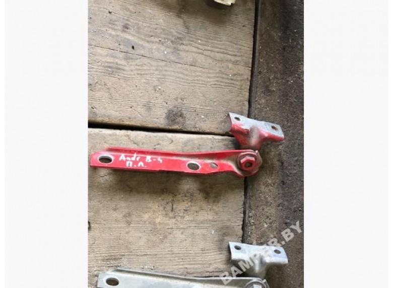 Петля капота левая к Audi 80