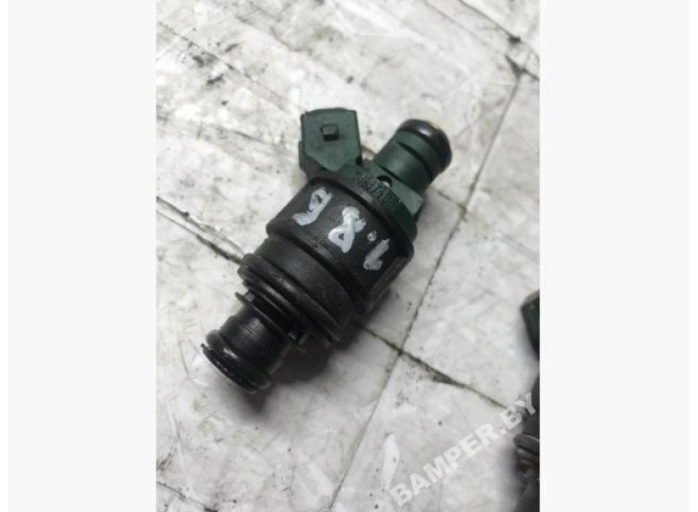 Форсунка к Volvo V40, 2000г.