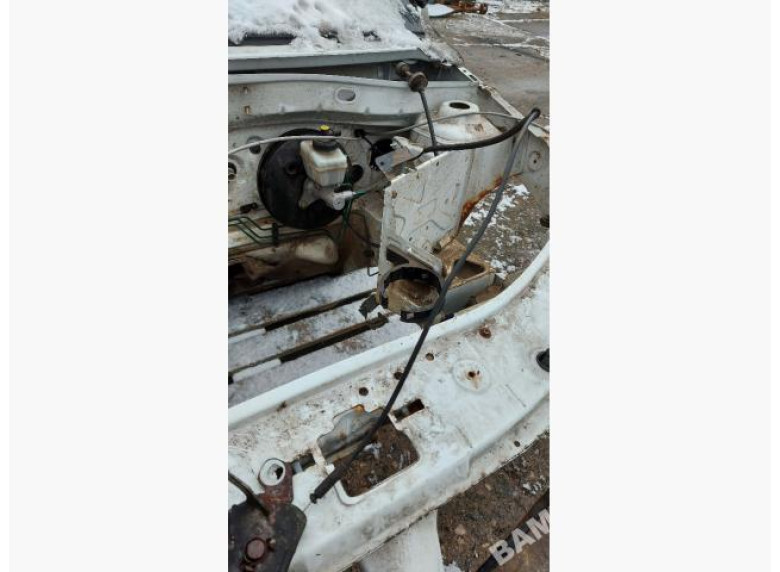 Трос капота к Dacia Sandero, 2008г.