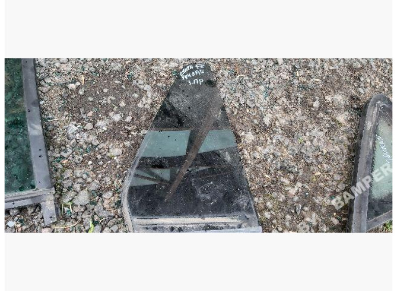 Форточка задняя правая к Hyundai Santa Fe