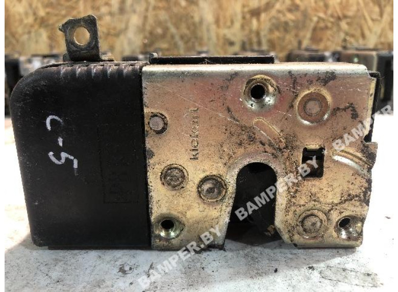 Замок двери передней правой к Citroen C5, 2003г.