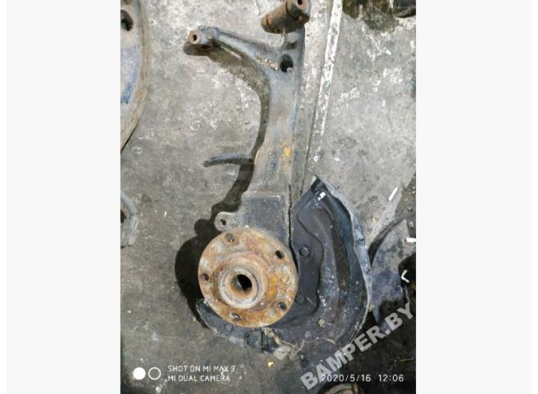 Ступица передняя правая к Volkswagen Passat, 1999г.