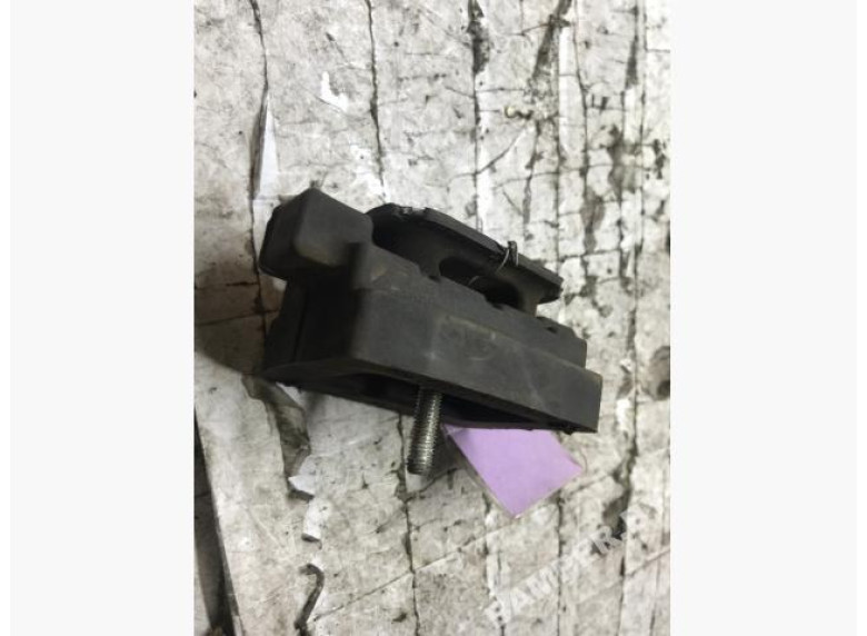 Подушка крепления КПП к BMW 5