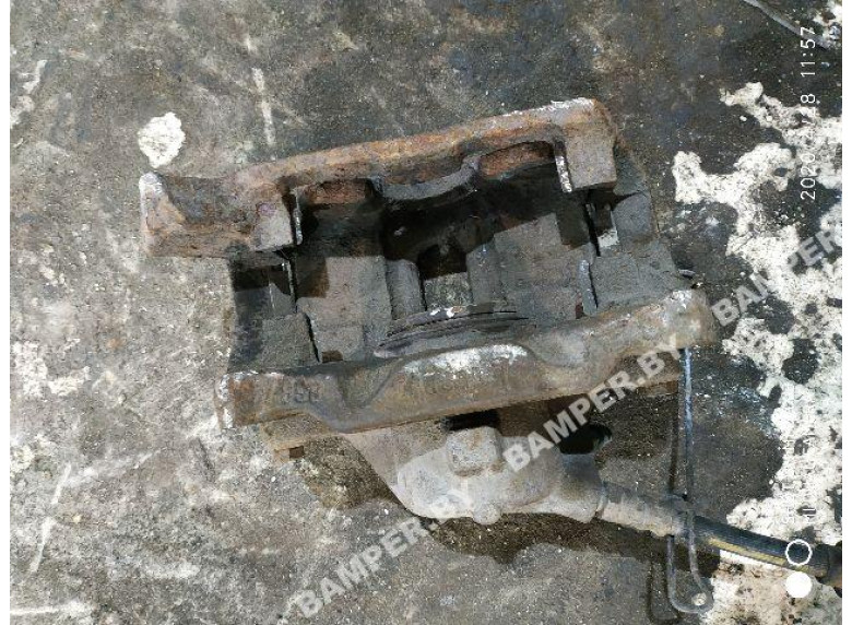 Суппорт передний левый к Renault Megane, 2004г.