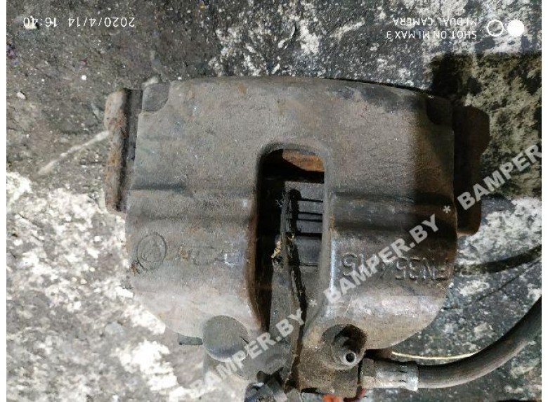 Суппорт передний правый к Alfa Romeo 156