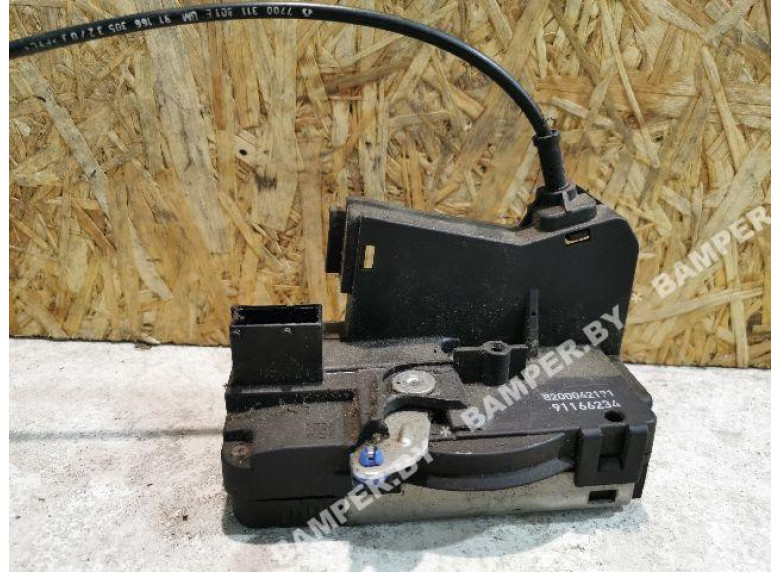 Замок двери передней правой к Renault Trafic, 2003г.