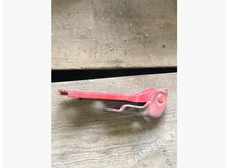 Петля капота левая к Audi A3