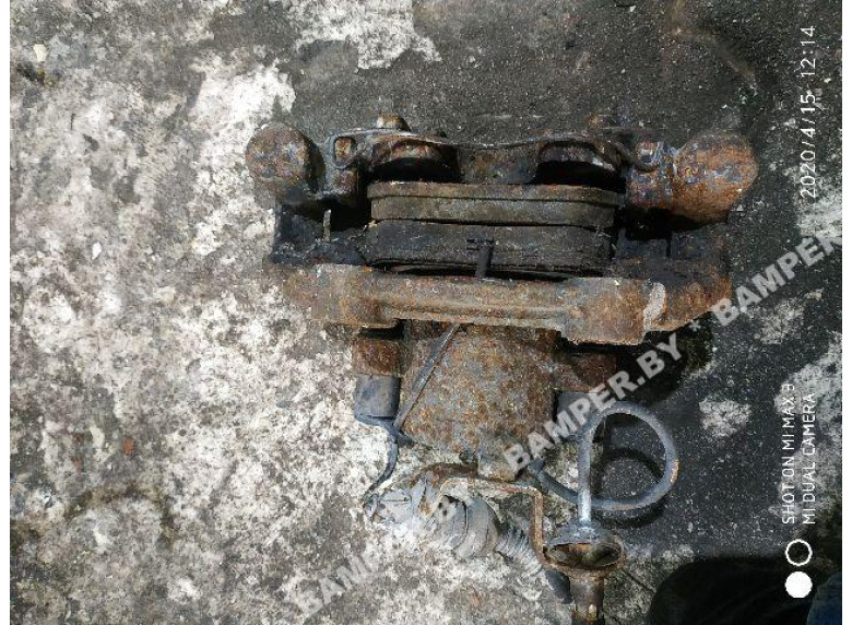 Суппорт передний левый к Audi A6, 1995г.