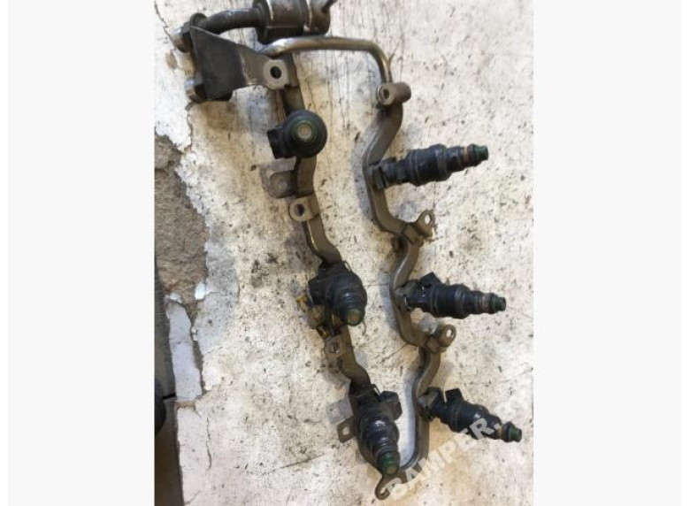 Топливная рампа к Saab 900