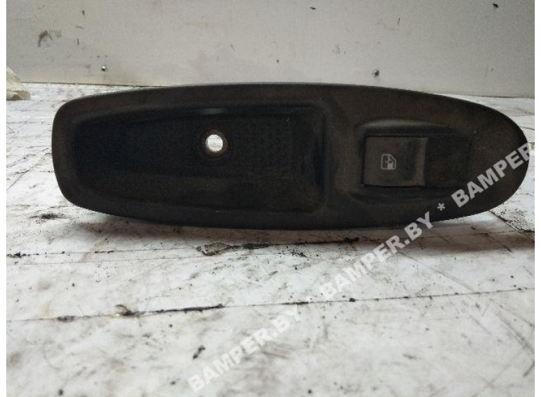 Кнопка стеклоподъемника к Fiat Punto