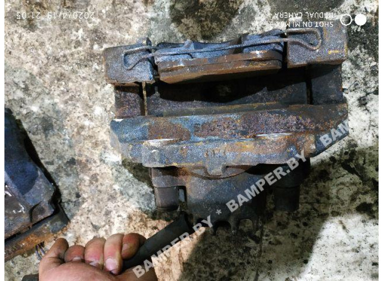 Суппорт передний правый к Citroen Berlingo, 2011г.