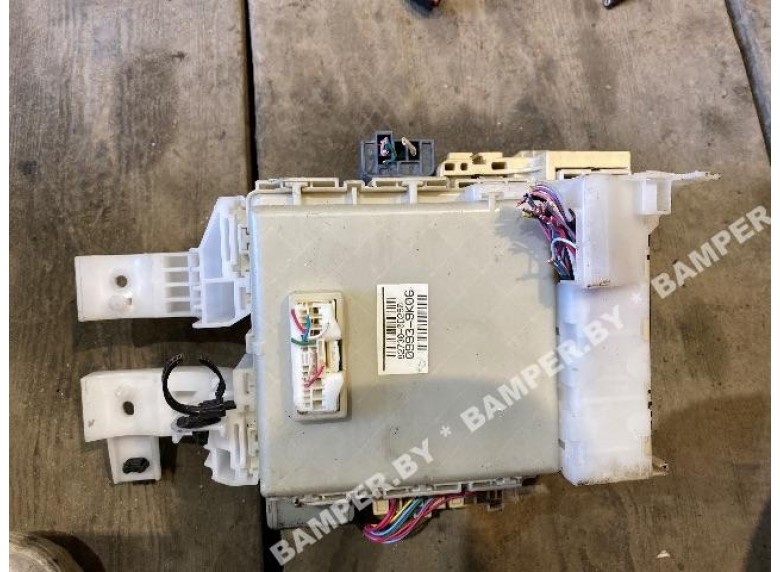 Блок предохранителей к Toyota Yaris