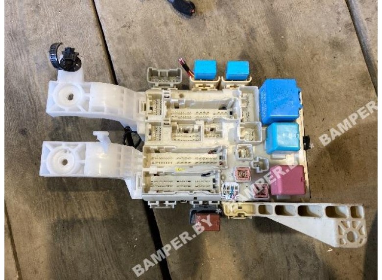 Блок предохранителей к Toyota Yaris