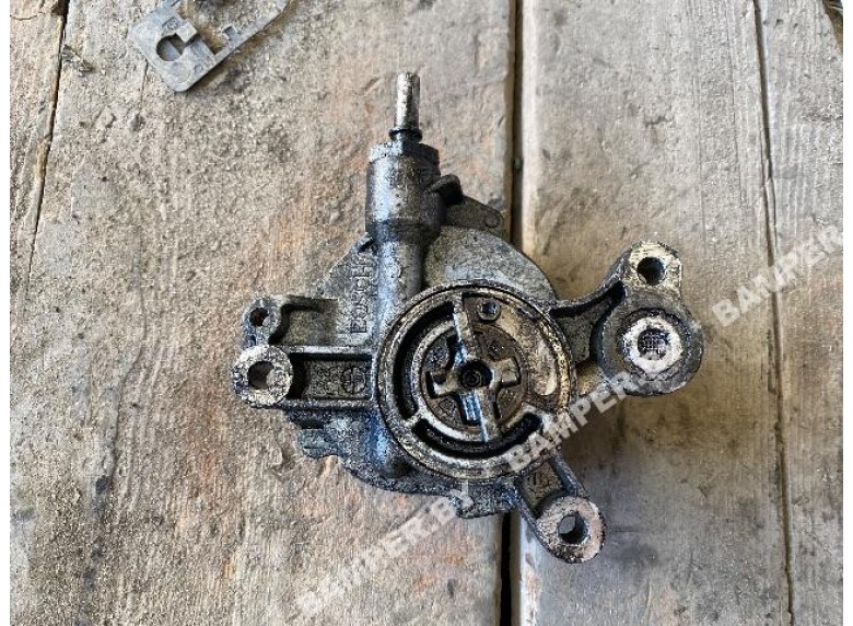 Насос вакуумный к Peugeot 807